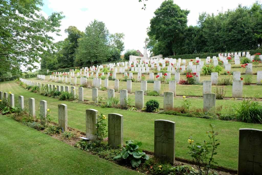 Authuile Military Cemetery