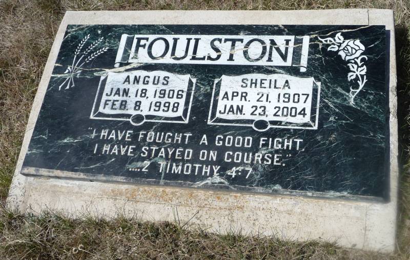 Gravestone of George Angus Foulston and Sheila (Large) Foulston