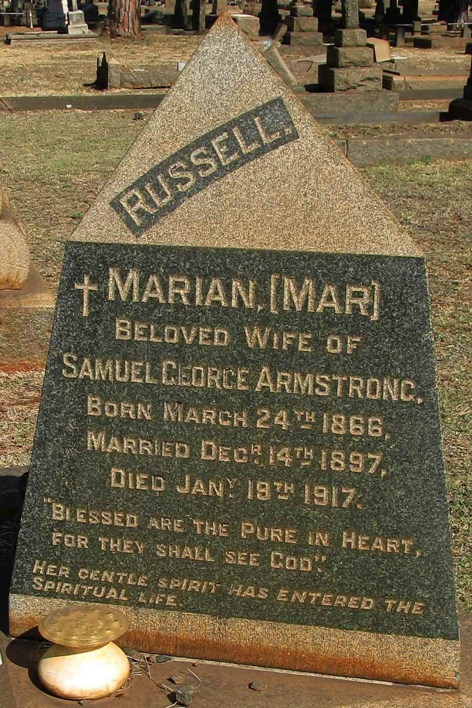Headstone of Marian (Russell) Armstrong