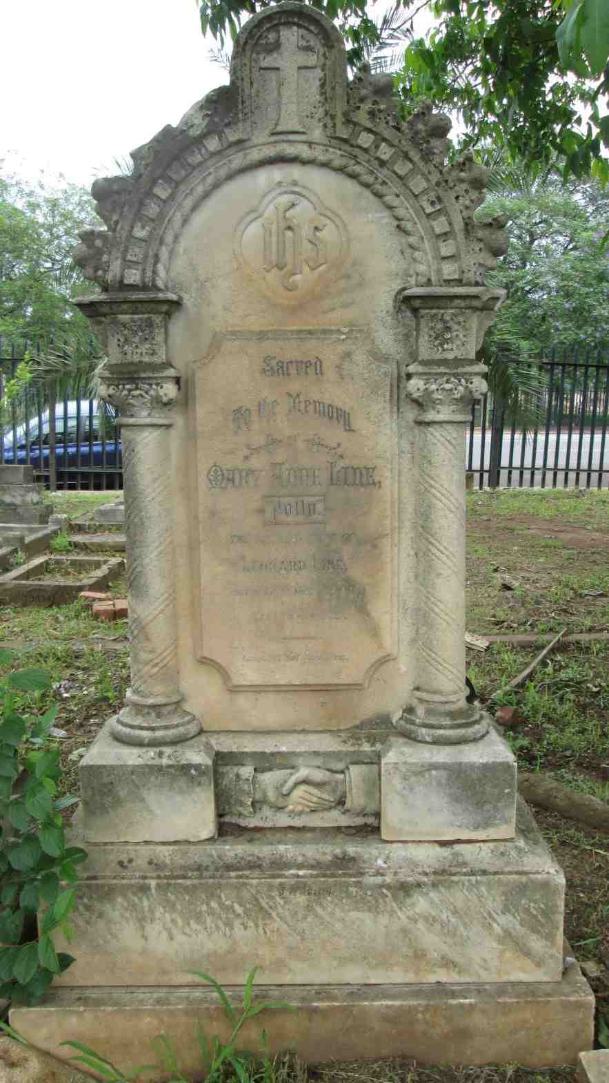 Headstone of Mary Ann (Thresh, Ford) Line